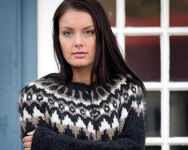 Gratis opskrift på islandsk sweater med klassisk lopi-mønster og lynlås