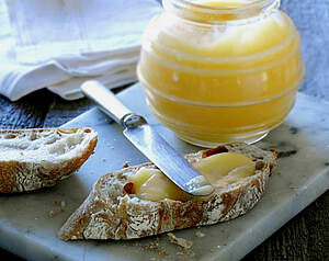 Nem lemoncurd opskrift med citroner. Ideel til at give dine desserter og morgenmad et friskt pift.