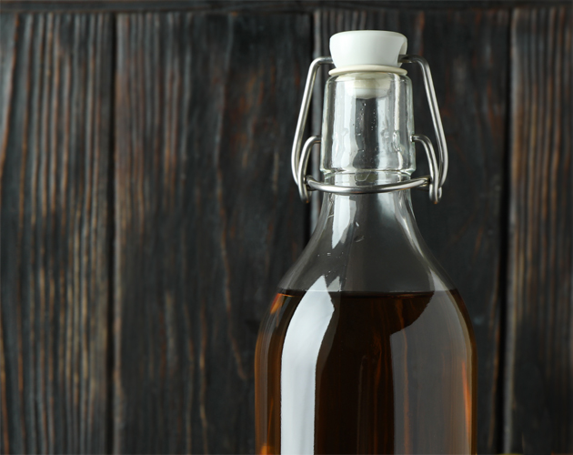 Hyldebærsaft – lav din egen hjemmelavede saft fyldt med vitaminer og smag.